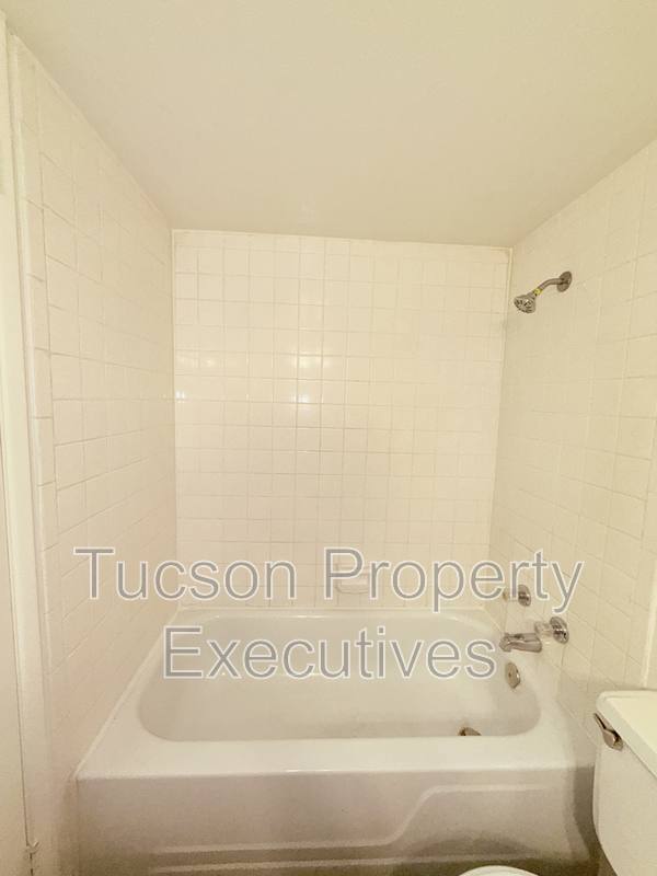 Apartment for rent at 20 N Leonora Ave #201, Tucson, AZ 85711
