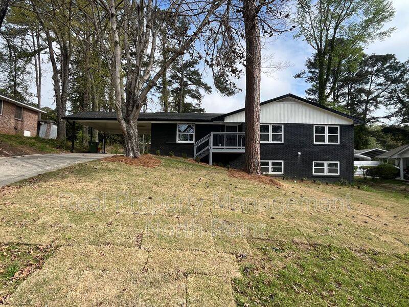 House for rent at 2425 Omaha Rd SW, Atlanta, GA 30331