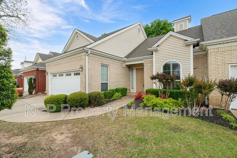 Condo for rent at 60 Jeffrey Way #1, Fort Smith, AR 72903