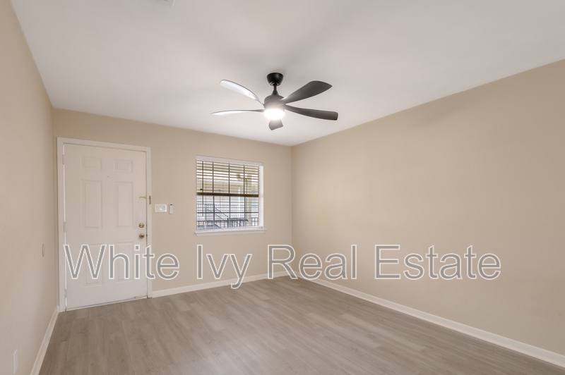 Apartment for rent at 600 Palm St #13, Huntsville, TX 77340
