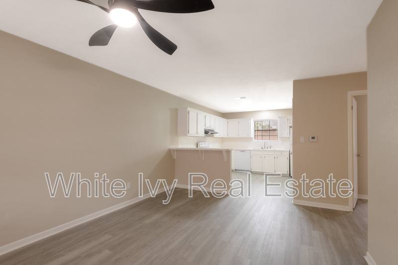 Apartment for rent at 600 Palm St #13, Huntsville, TX 77340