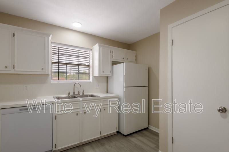 Apartment for rent at 600 Palm St #13, Huntsville, TX 77340