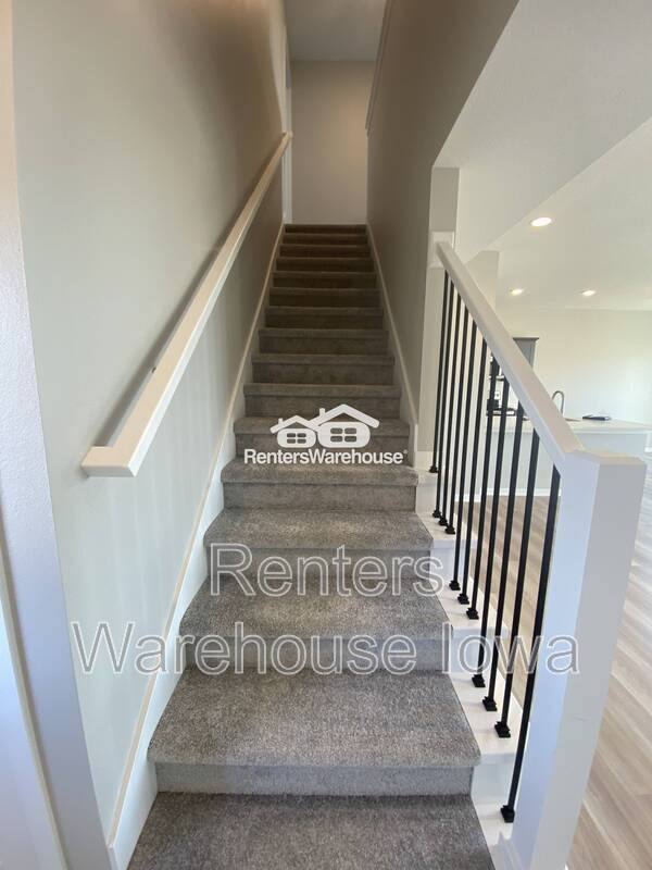 Townhouse for rent at 7000 Lake Ridge Dr #13, Des Moines, IA 50320