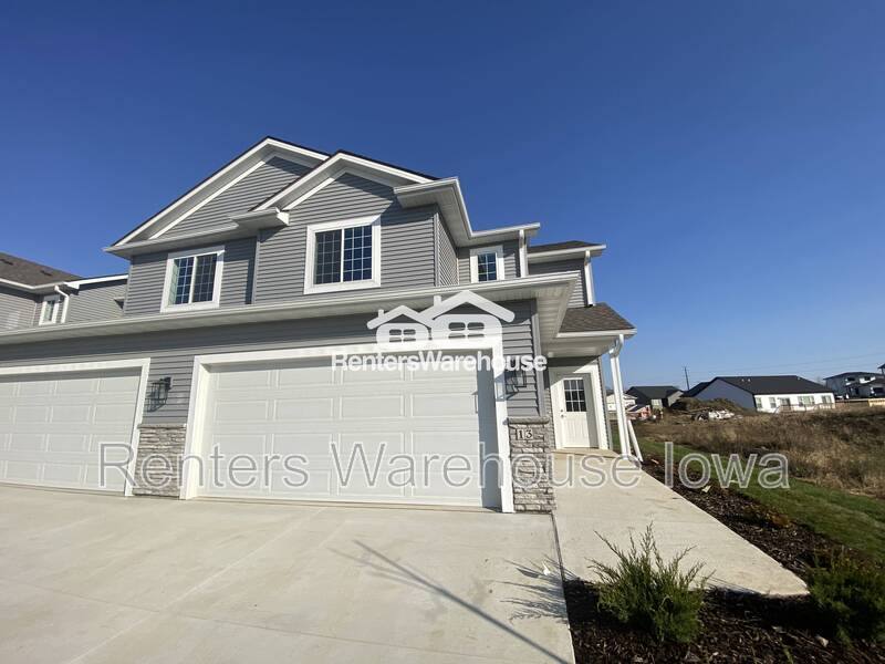 Townhouse for rent at 7000 Lake Ridge Dr #13, Des Moines, IA 50320