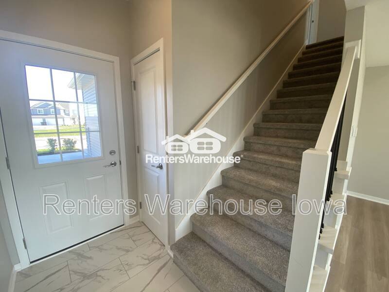 Townhouse for rent at 7000 Lake Ridge Dr #13, Des Moines, IA 50320