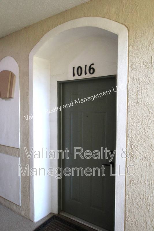 Townhouse for rent at 13364 Beach Blvd #1016, Jacksonville, FL 32224