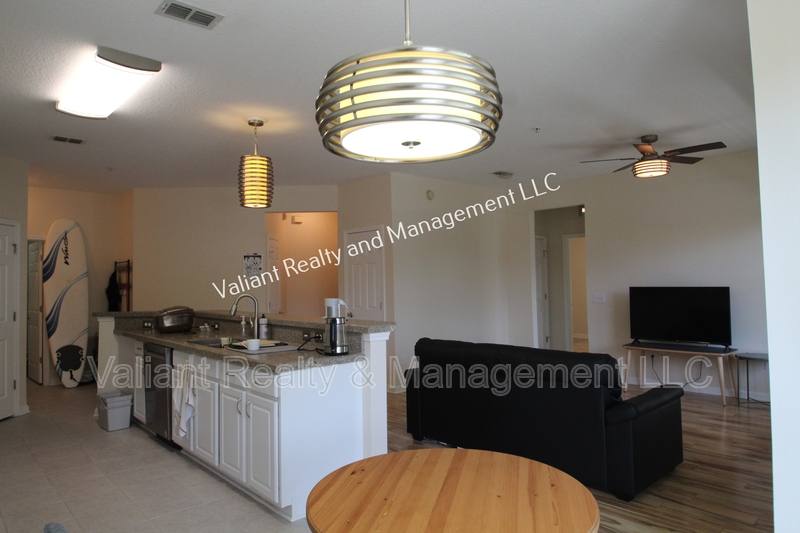 Townhouse for rent at 13364 Beach Blvd #1016, Jacksonville, FL 32224