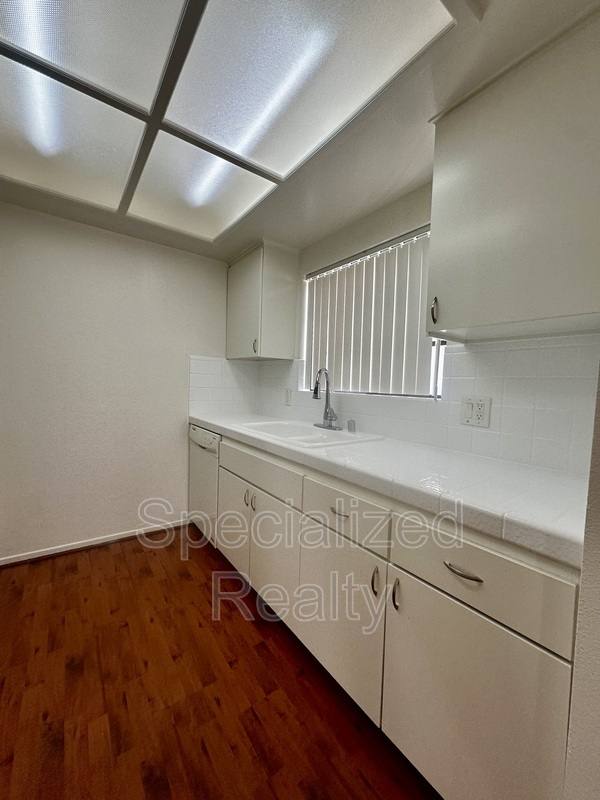 Apartment for rent at 1034 Thompson Ave #8, Glendale, CA 91201