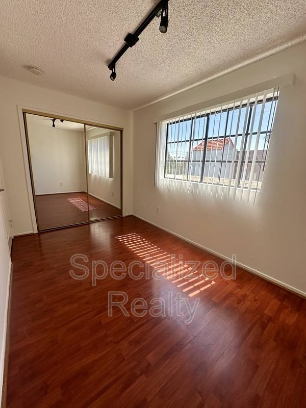 Apartment for rent at 1034 Thompson Ave #8, Glendale, CA 91201