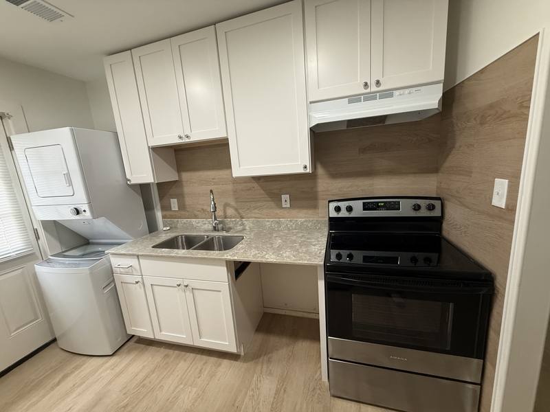Apartment for rent at 940 N Hollywood St, Memphis, TN 38108