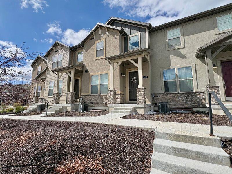 Townhouse for rent at 1027 Wasatch Spring Rd, Kamas, UT 84036
