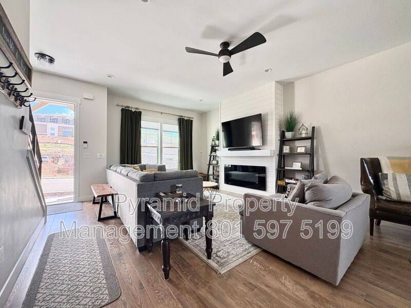 Townhouse for rent at 1027 Wasatch Spring Rd, Kamas, UT 84036