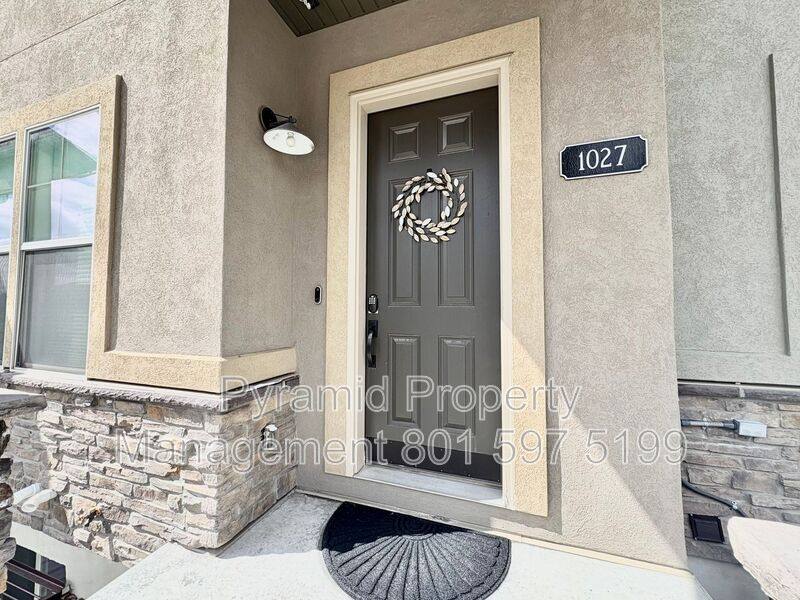 Townhouse for rent at 1027 Wasatch Spring Rd, Kamas, UT 84036