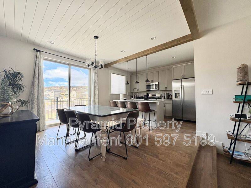 Townhouse for rent at 1027 Wasatch Spring Rd, Kamas, UT 84036