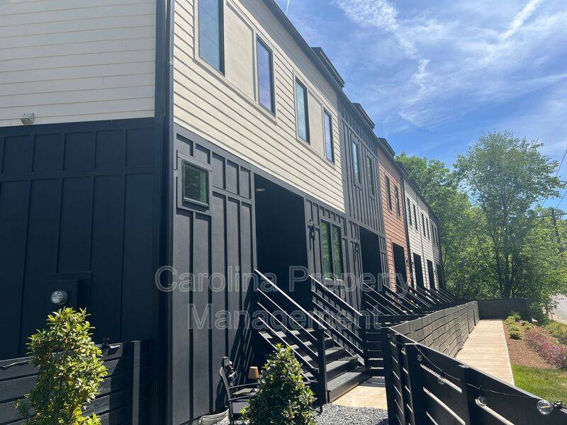 Townhouse for rent at 1358 Briar Creek Rd, Charlotte, NC 28205