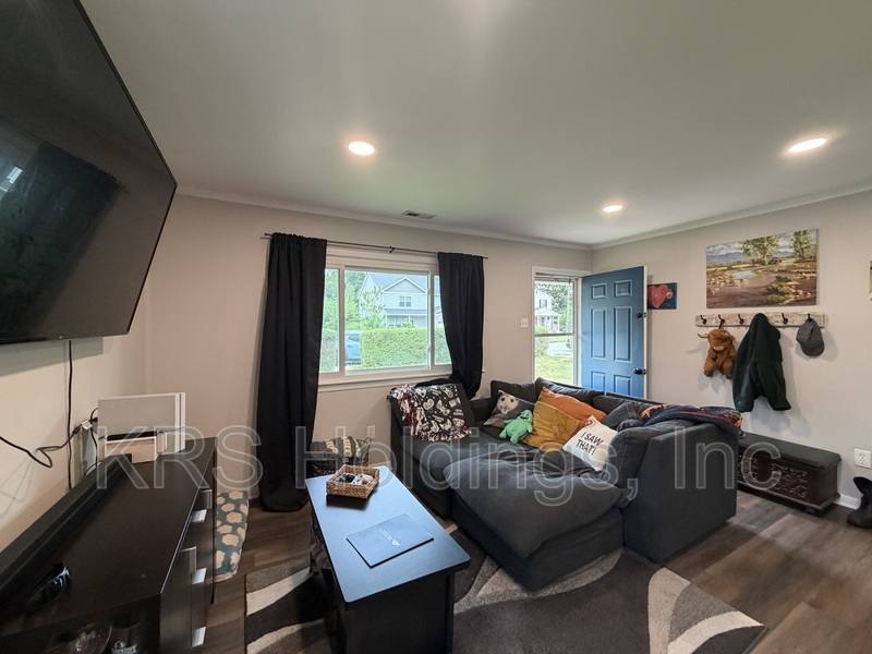 House for rent at 1474 Morgan Dr, Hampton, VA 23663