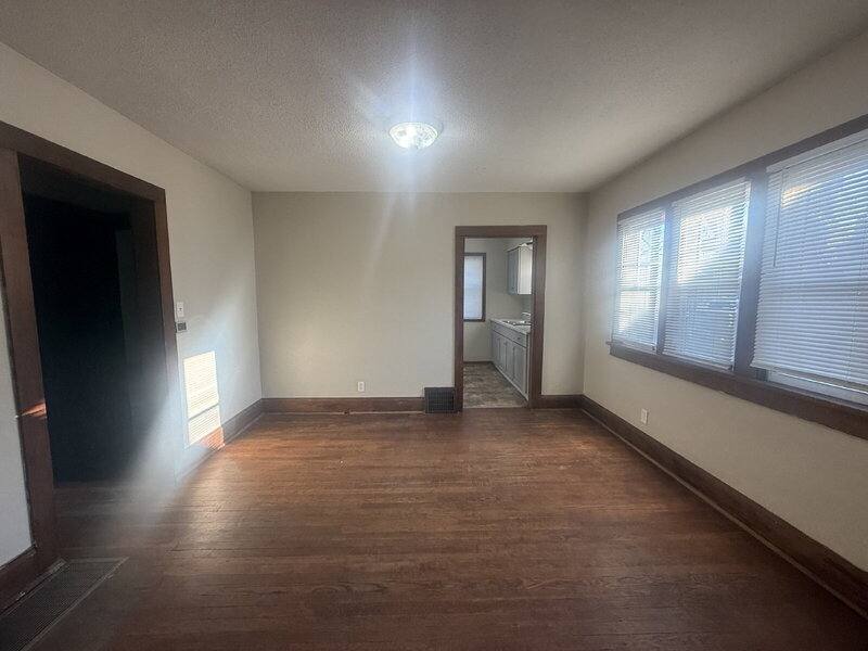 House for rent at 2824 Des Moines St, Des Moines, IA 50317