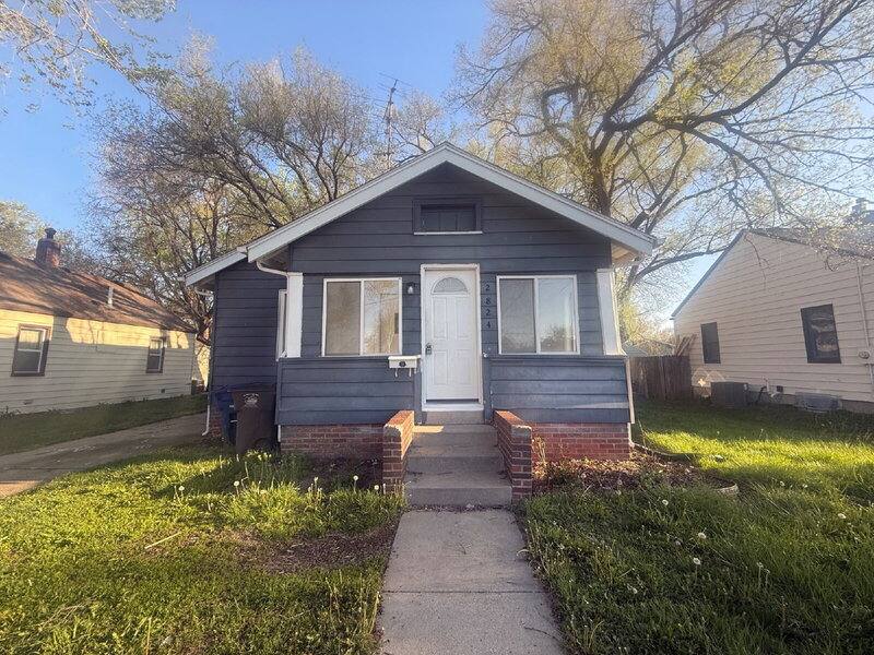 House for rent at 2824 Des Moines St, Des Moines, IA 50317