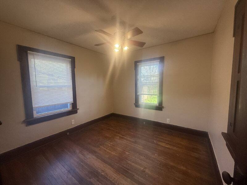 House for rent at 2824 Des Moines St, Des Moines, IA 50317