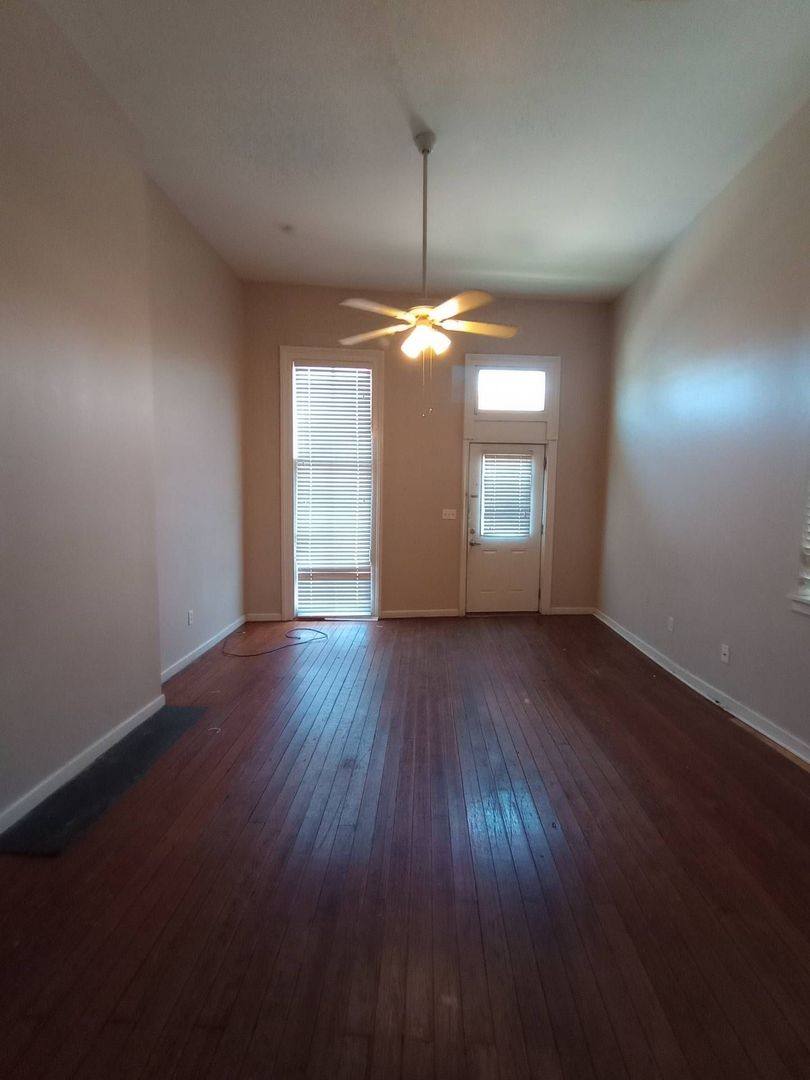 Apartment for rent at 2304-06 Gravier, New Orleans, LA 70119