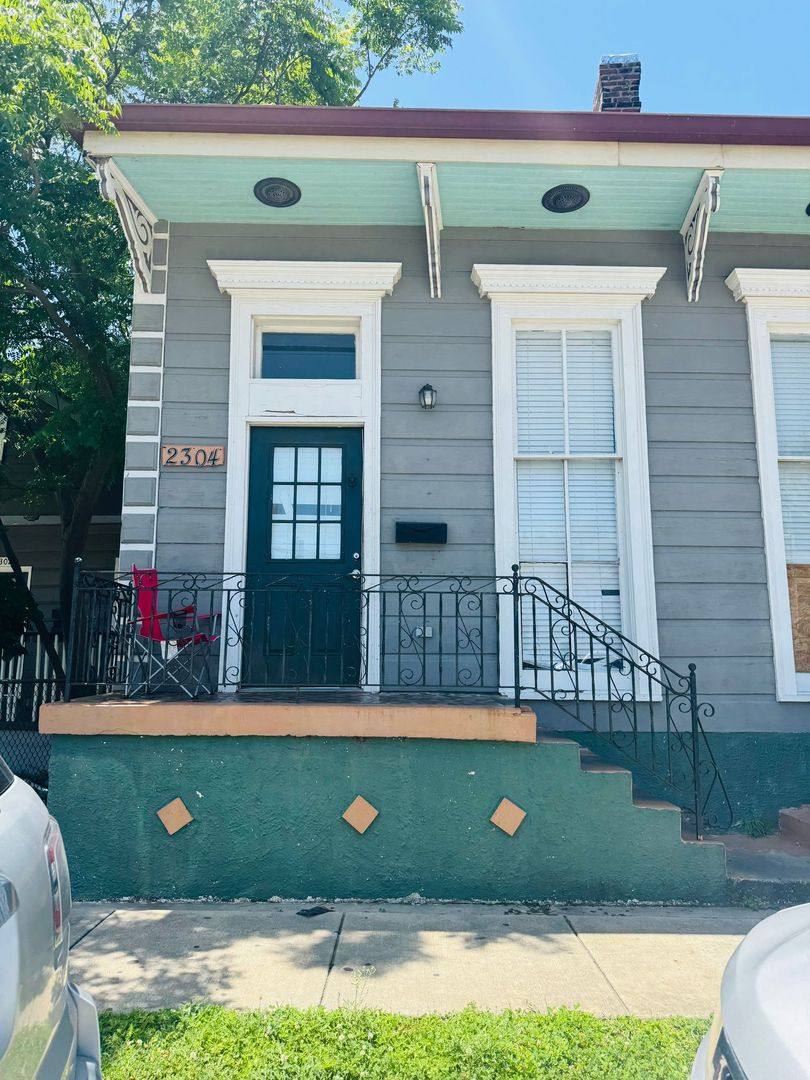 Apartment for rent at 2304-06 Gravier, New Orleans, LA 70119