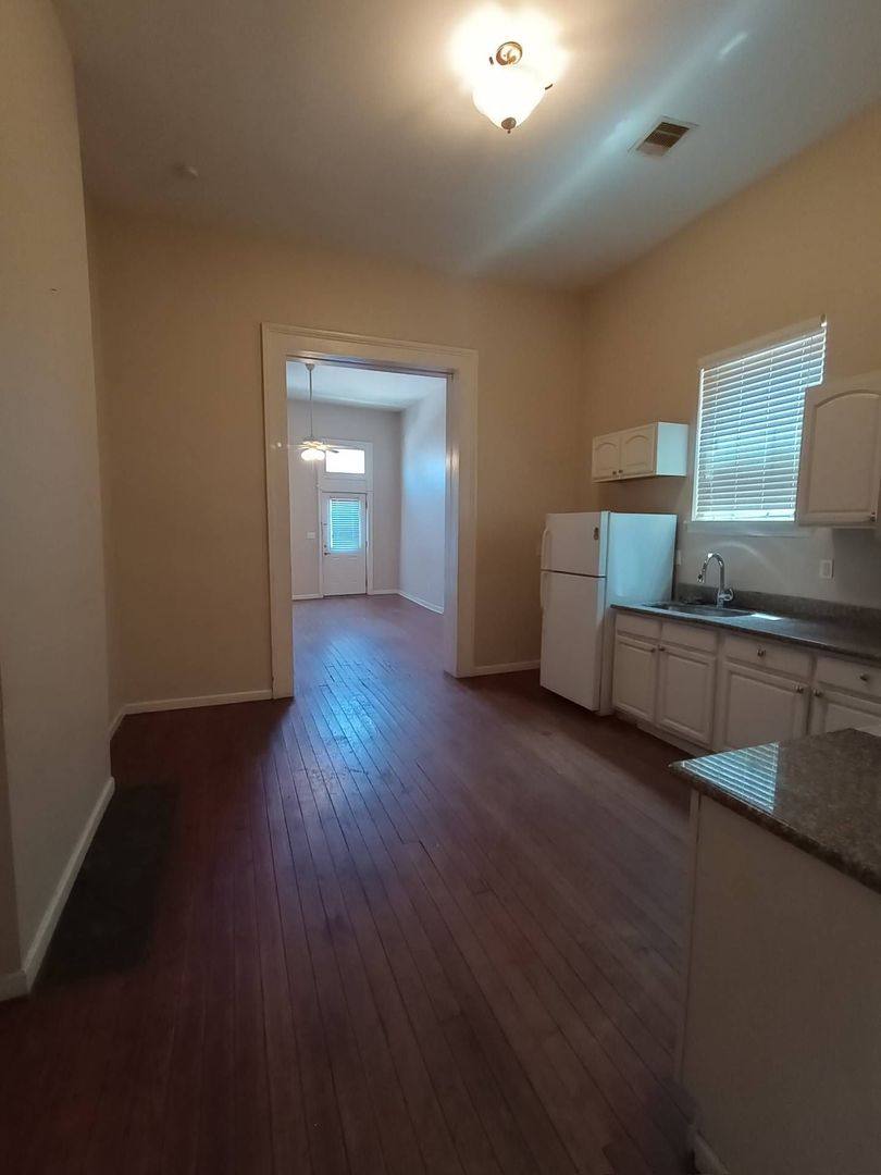 Apartment for rent at 2304-06 Gravier, New Orleans, LA 70119