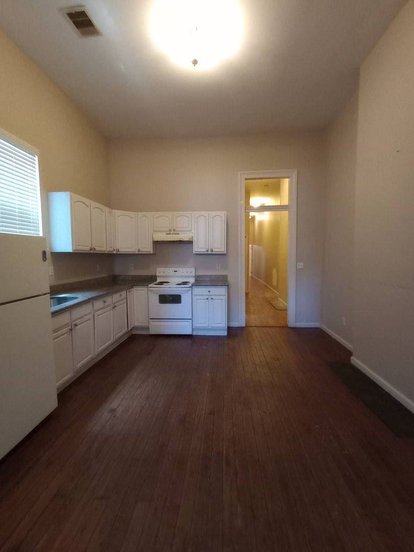 Apartment for rent at 2304-06 Gravier, New Orleans, LA 70119