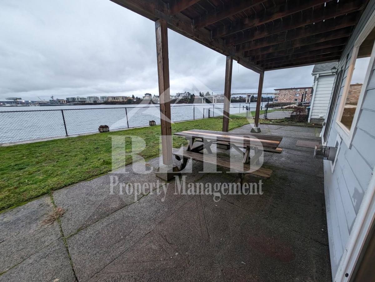 Apartment for rent at 305 & 307 Shore Dr, Bremerton, WA 98310