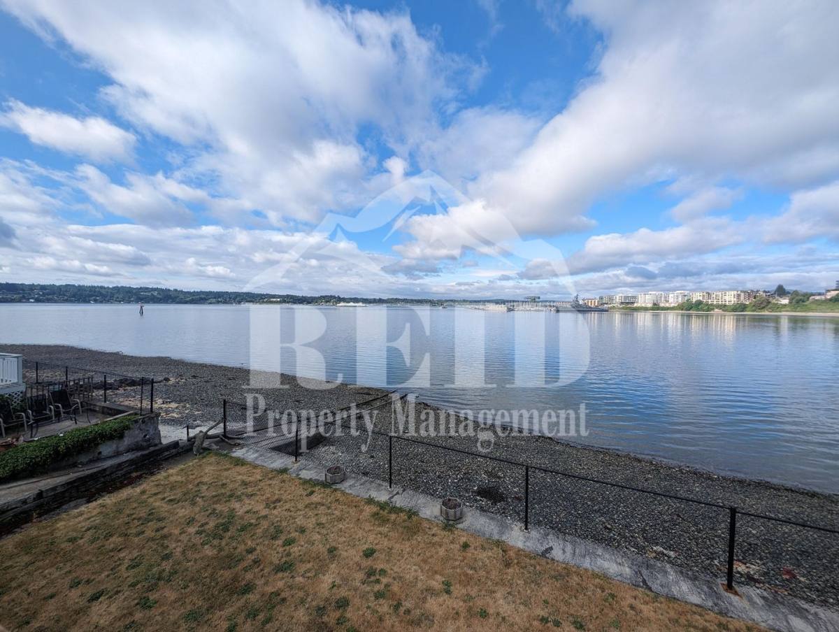 Apartment for rent at 305 & 307 Shore Dr, Bremerton, WA 98310