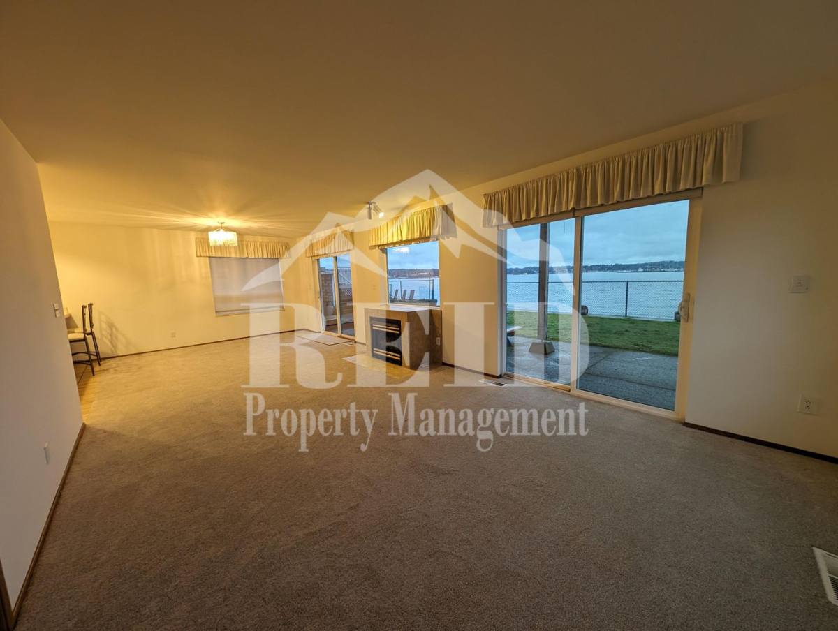 Apartment for rent at 305 & 307 Shore Dr, Bremerton, WA 98310
