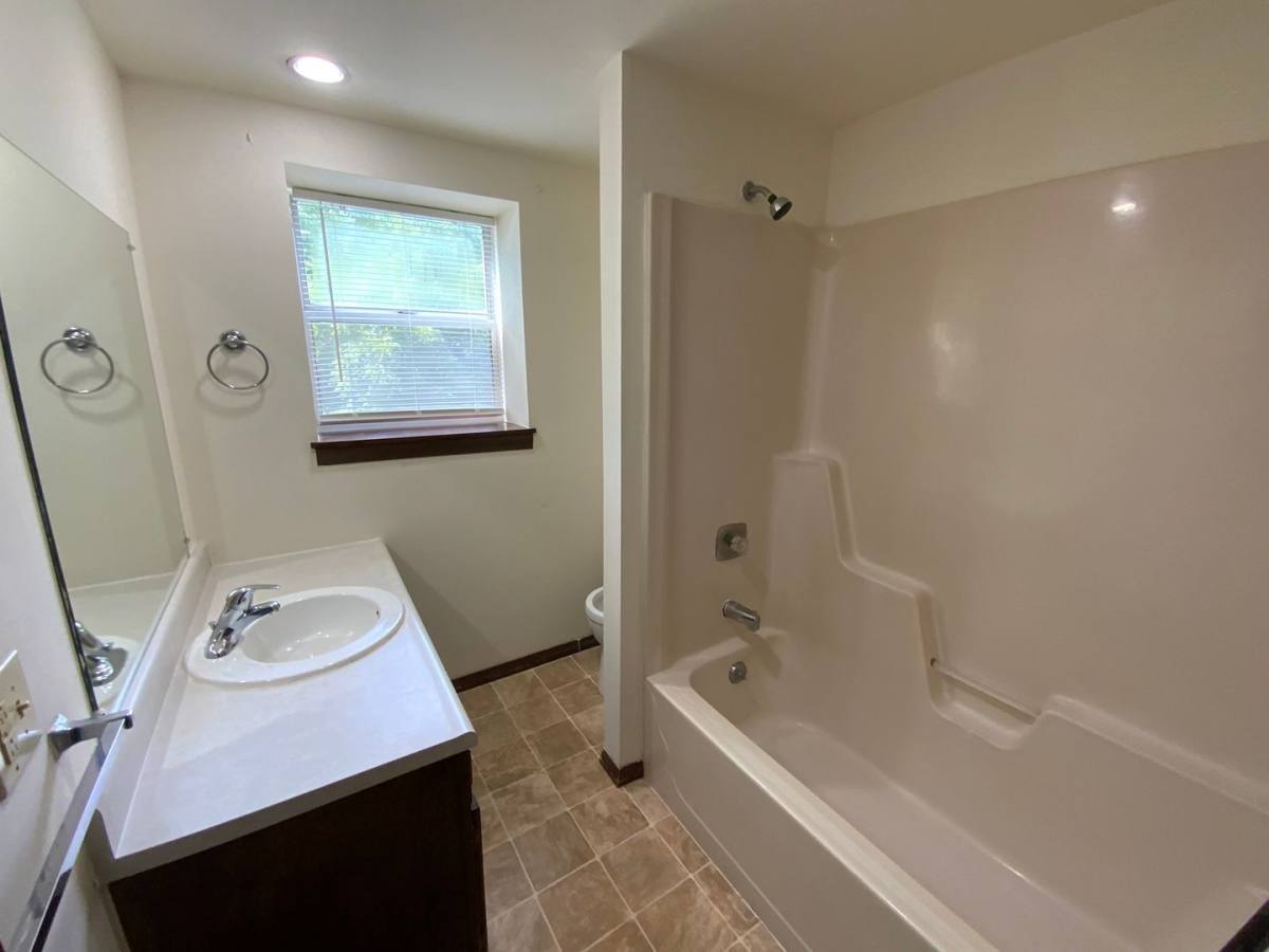 Apartment for rent at 4405-4411 W Ludwick Blvd, Columbia, MO 65203