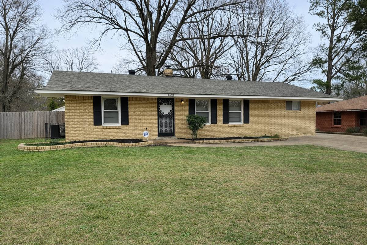 House for rent at 4898 Dianne Dr, Memphis, TN 38116