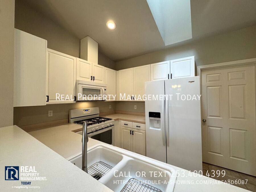 Condo for rent at 14110 SE 171st Way B303, Renton, WA 98058