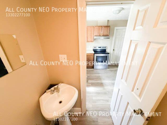 321 Grace Ave, Akron, OH 44320 - House for Rent - Image 9