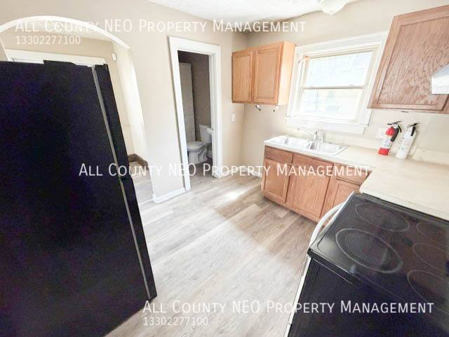 321 Grace Ave, Akron, OH 44320 - House for Rent - Image 4