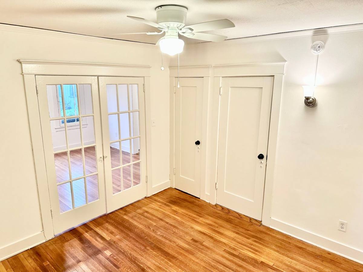 Apartment for rent at 715 Crestmoore Place, Venice, CA 90291