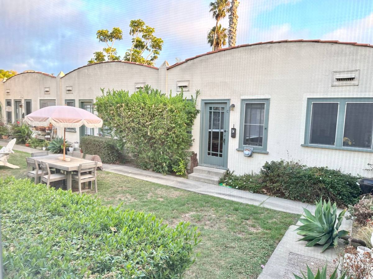 Apartment for rent at 715 Crestmoore Place, Venice, CA 90291