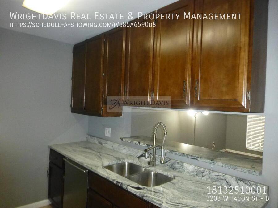 Townhouse for rent at 3203 W Tacon St #B, Tampa, FL 33629
