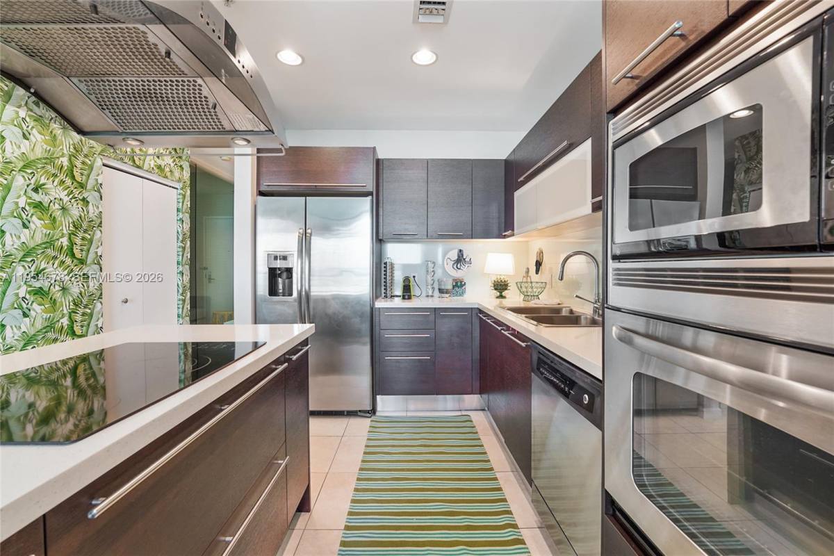 Apartment for rent at 7928 E Dr #303, Miami Beach, FL 33141