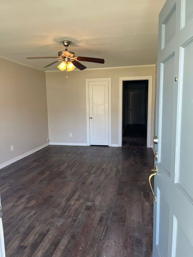 Apartment for rent at 913-915 S 22nd, Fort Smith, AR 72901