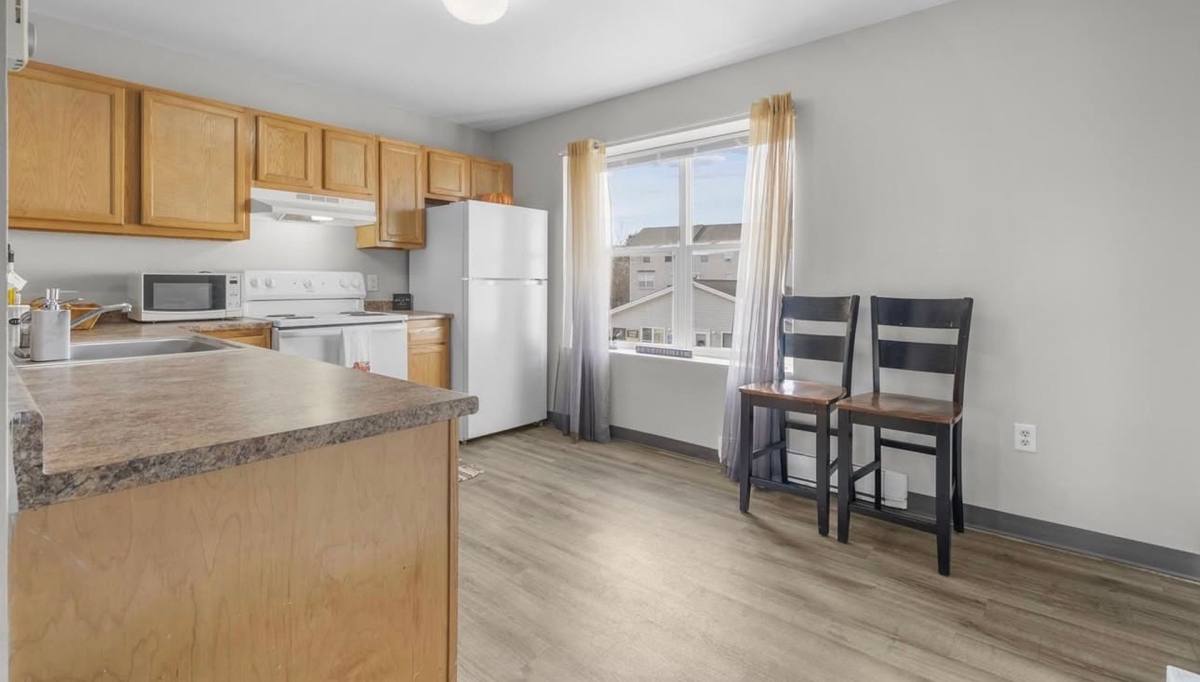 Townhouse for rent at 190 Pine Rock Ave, Hamden, CT 06514