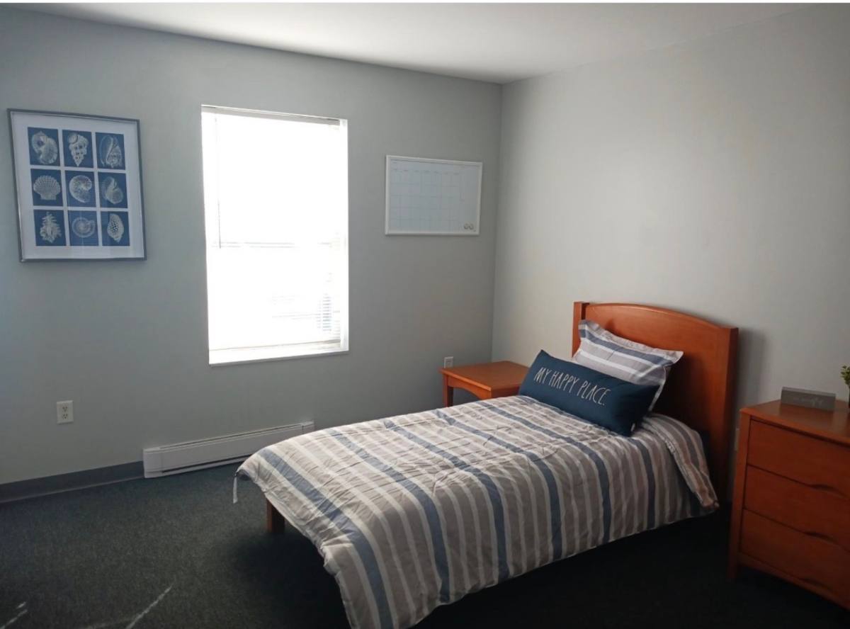 Townhouse for rent at 190 Pine Rock Ave, Hamden, CT 06514