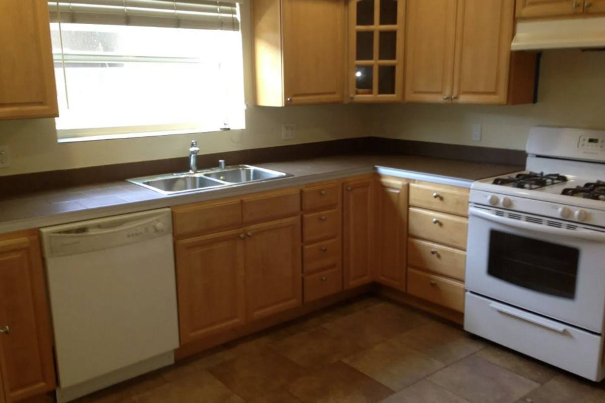 Apartment for rent at 6033 Eleanor Ave, Los Angeles, CA 90038