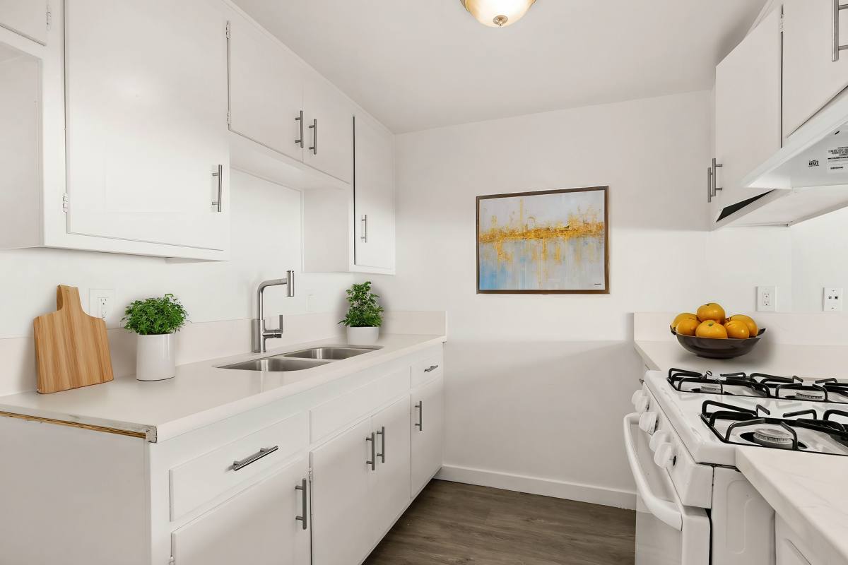Apartment for rent at 248 S Hemlock St, Ventura, CA 93001