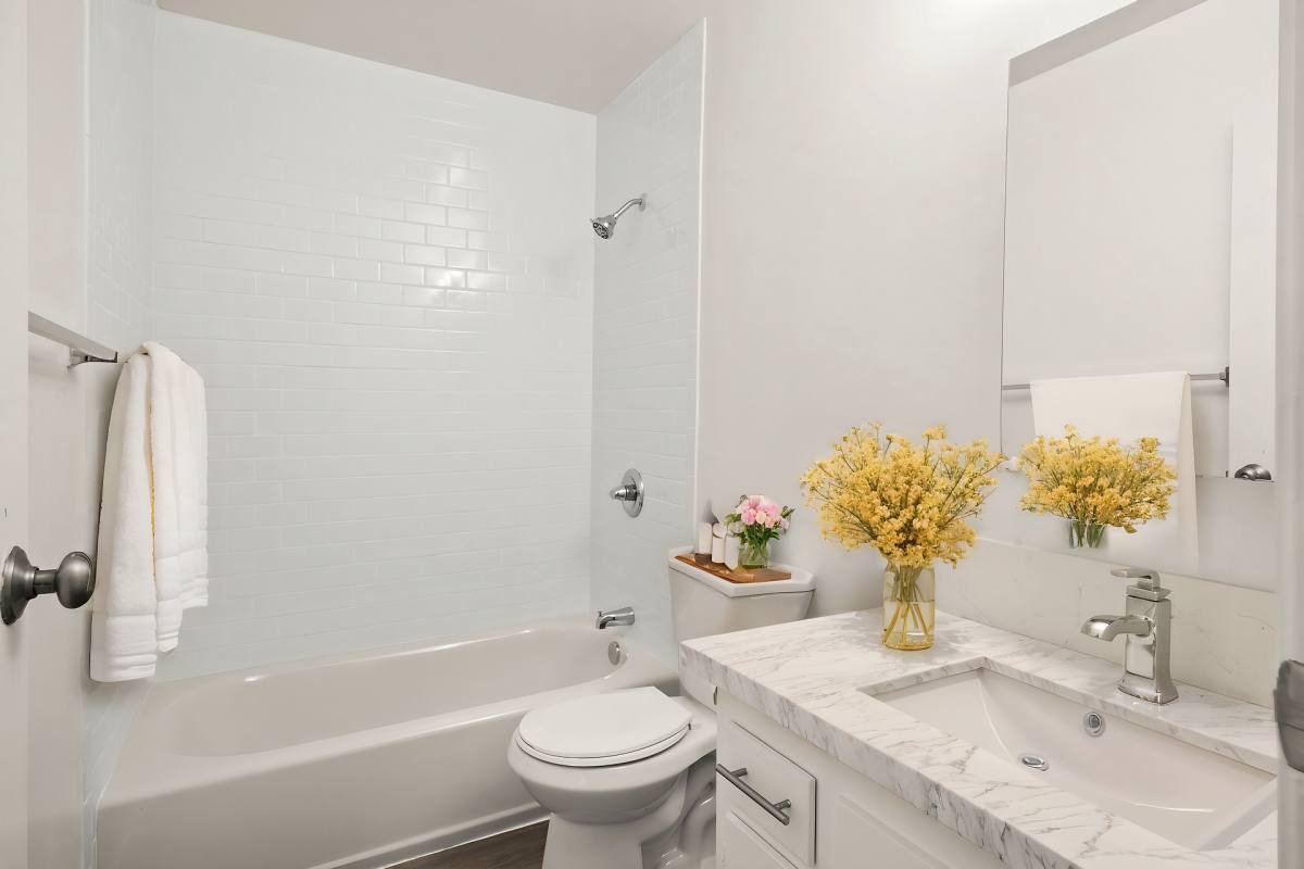 Apartment for rent at 248 S Hemlock St, Ventura, CA 93001