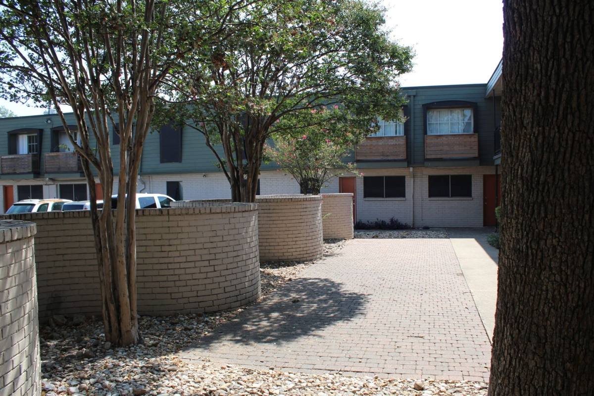 Apartment for rent at 4411 Airport Blvd, Austin, TX 78722
