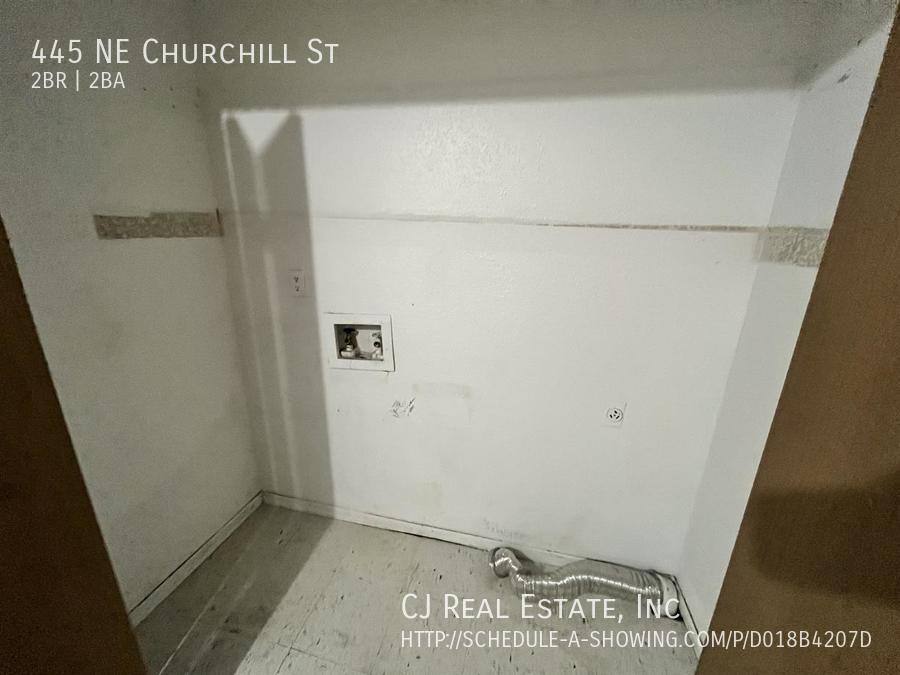 Townhouse for rent at 445 NE Churchill St, Lees Summit, MO 64086