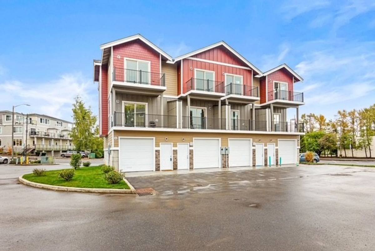 Townhouse for rent at 2015 Salem Loop, Ferndale, WA 98248