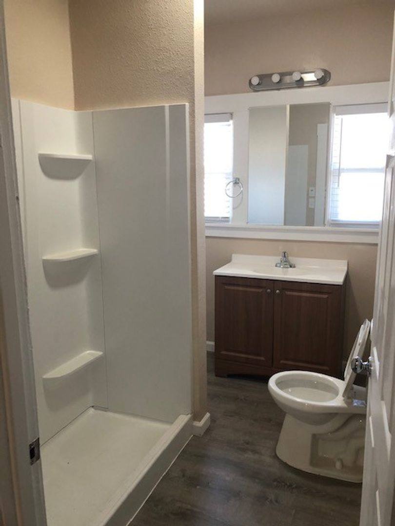 Apartment for rent at 104 10th St, Santa Rosa, CA 95401