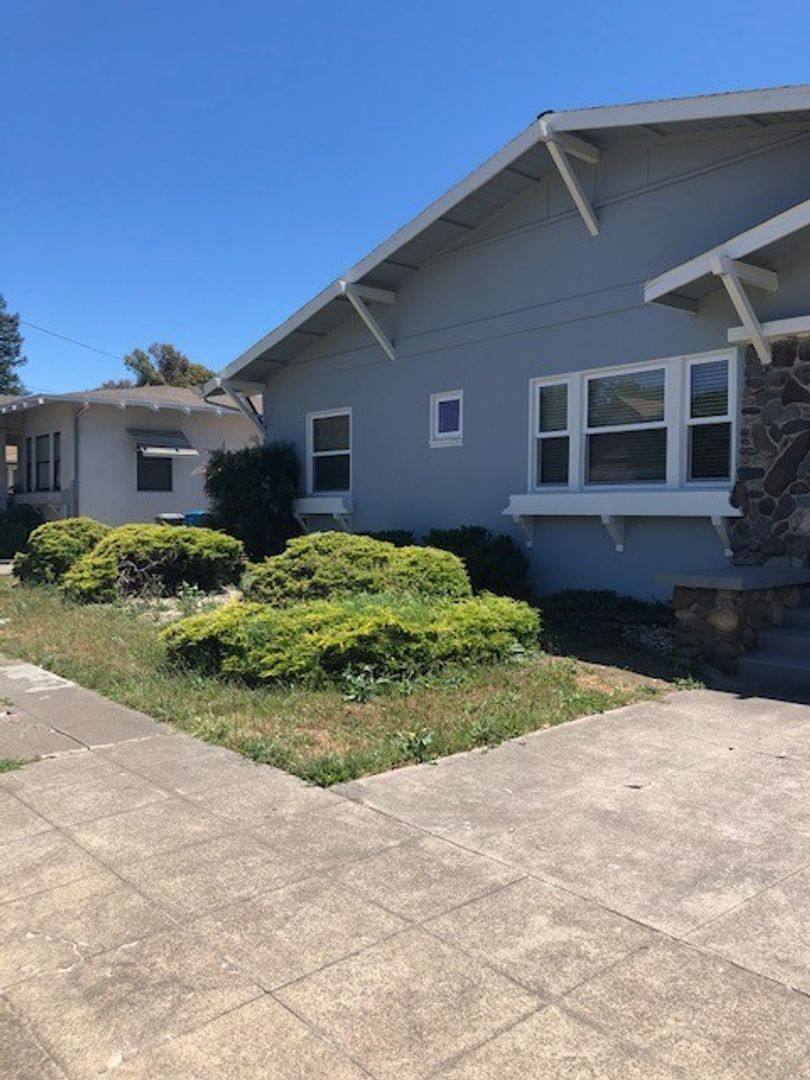 Apartment for rent at 104 10th St, Santa Rosa, CA 95401